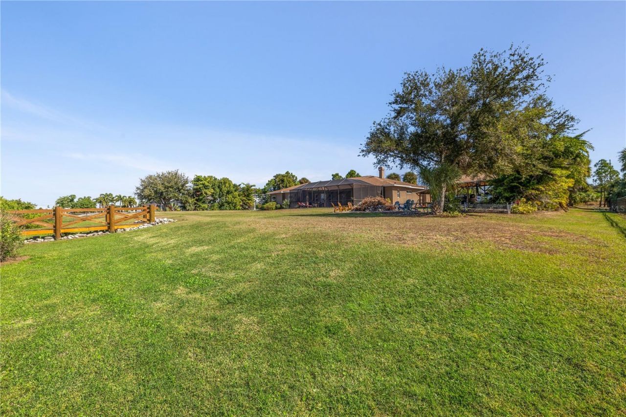 2209 Lost River Trail, Ruskin, FL 33570 Photo