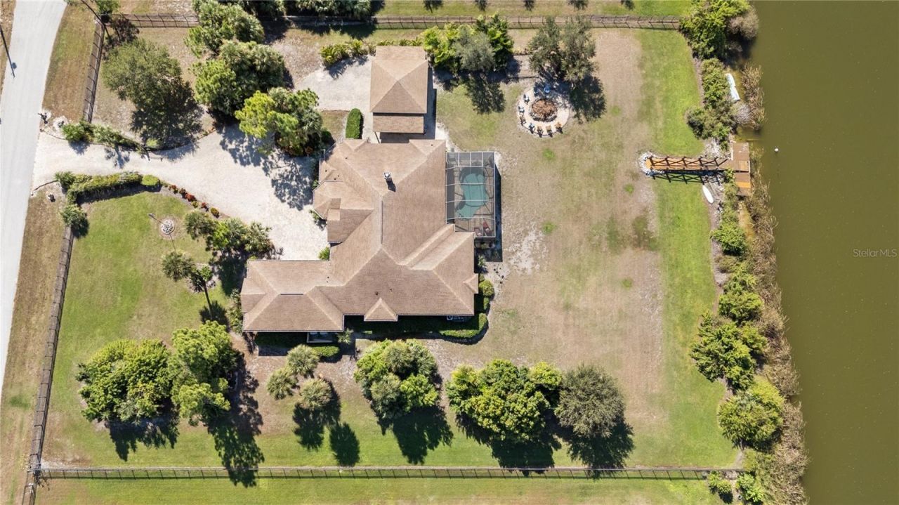 2209 Lost River Trail, Ruskin, FL 33570 Photo