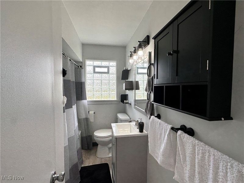 301 Park Drive, Campbell, OH 44405 Photo 13