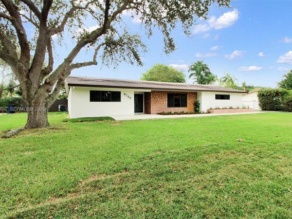9760 SW 119th St, Miami, FL 33176