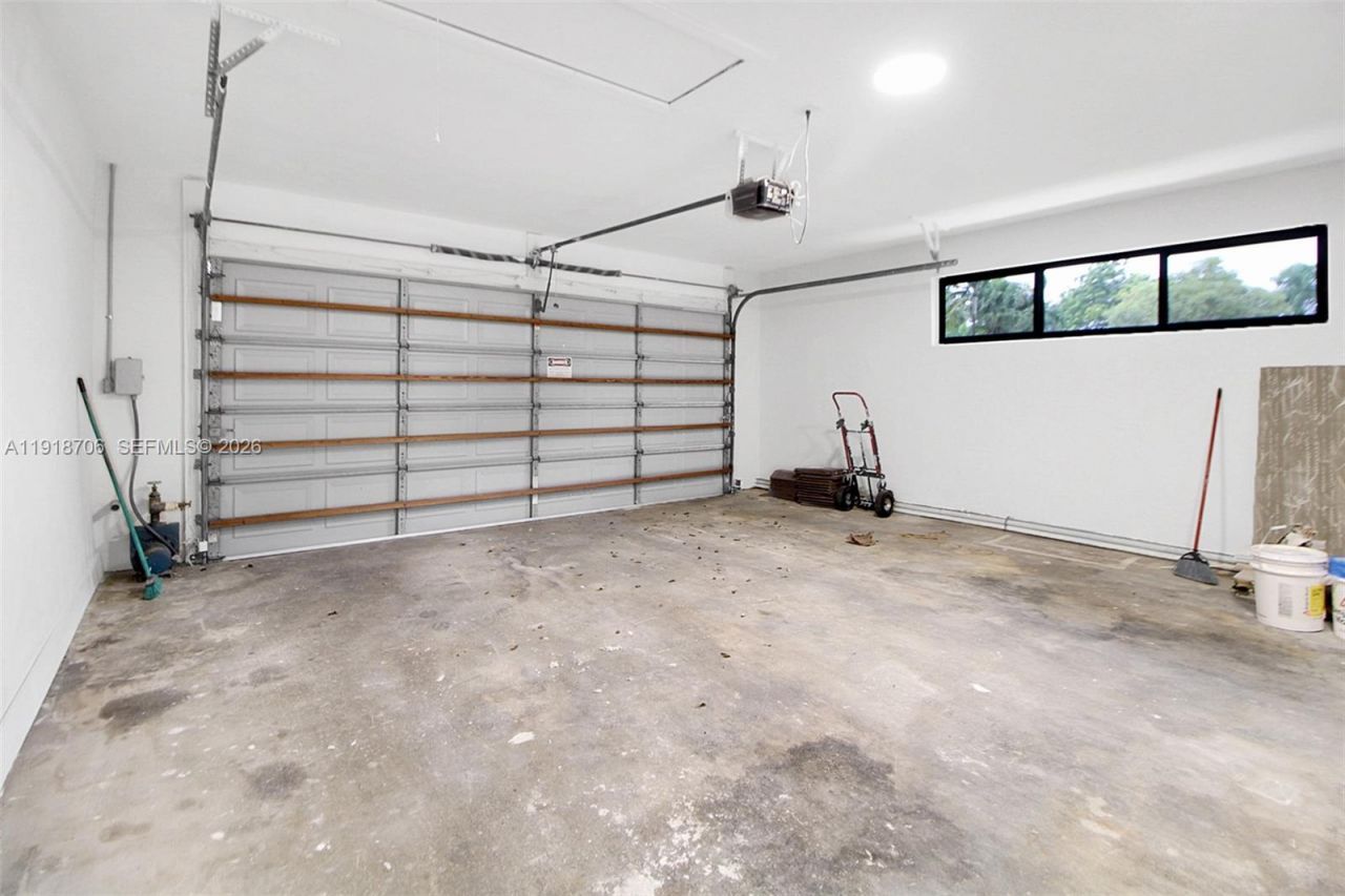 9760 SW 119th St, Miami, FL 33176 Photo