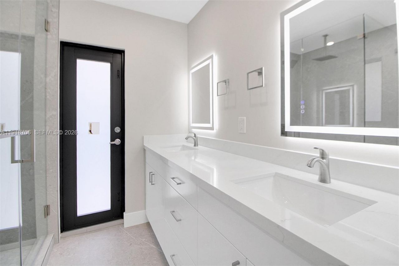 9760 SW 119th St, Miami, FL 33176 Photo