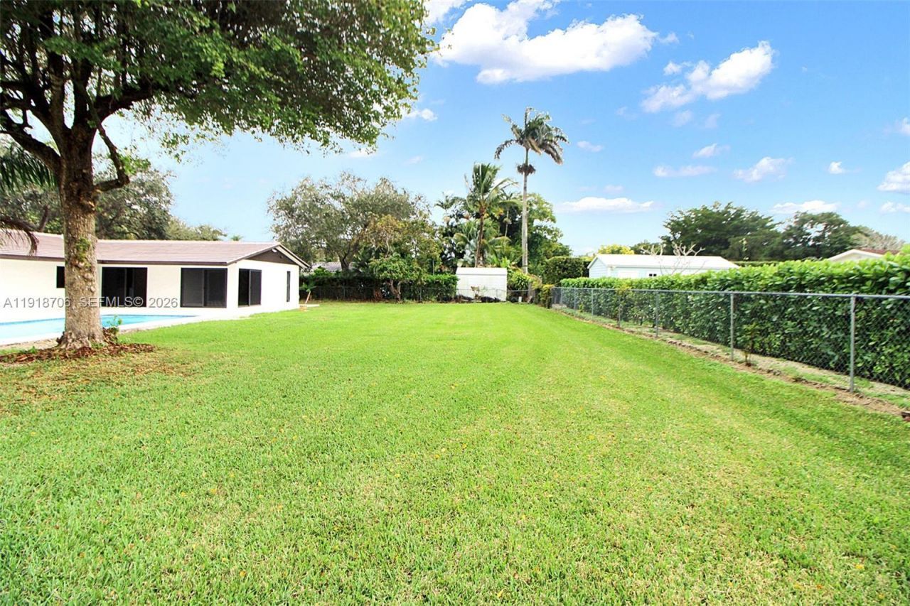 9760 SW 119th St, Miami, FL 33176 Photo