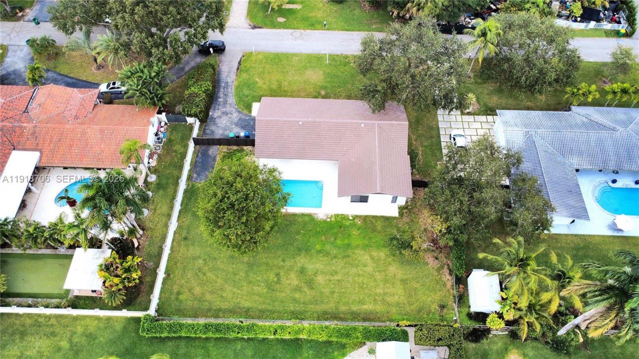 9760 SW 119th St, Miami, FL 33176 Photo