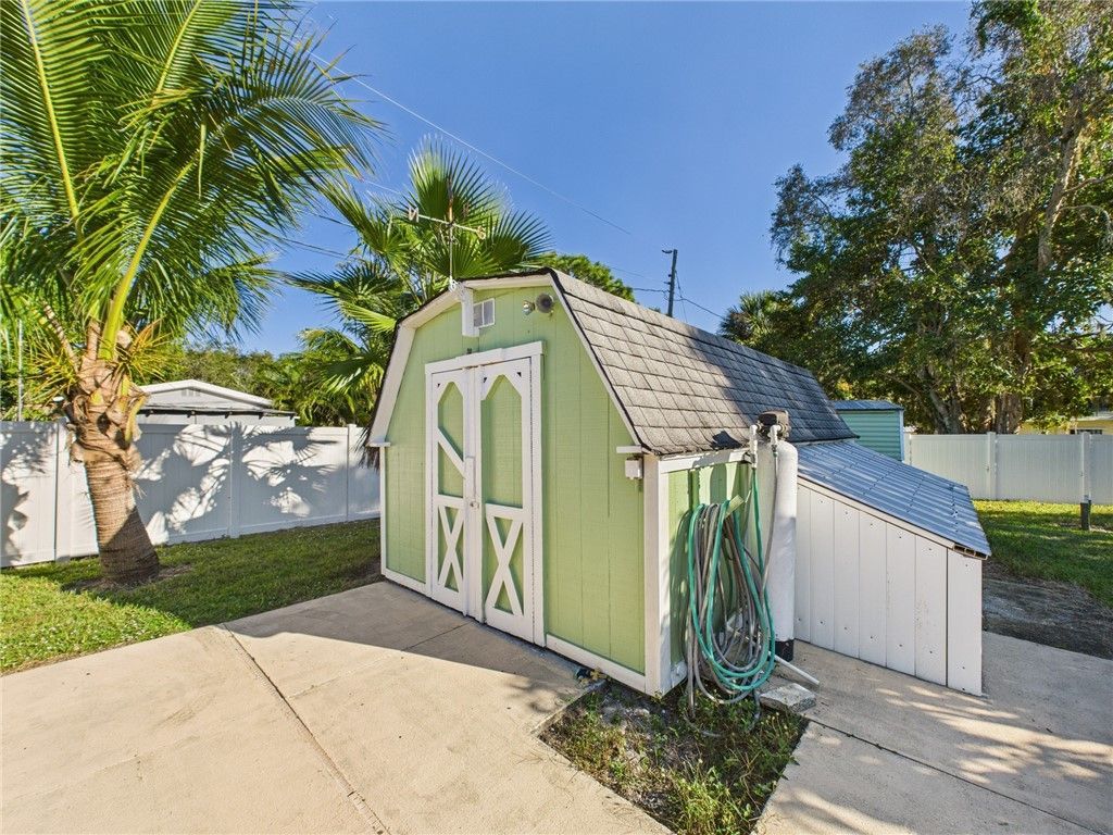 9730 Fleming Grant Road, Sebastian, FL 32976 Photo