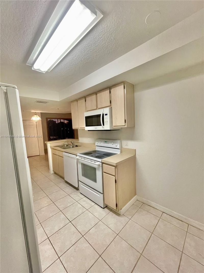 745 SW 148th Ave, Unit 815, Sunrise, FL 33325 Photo