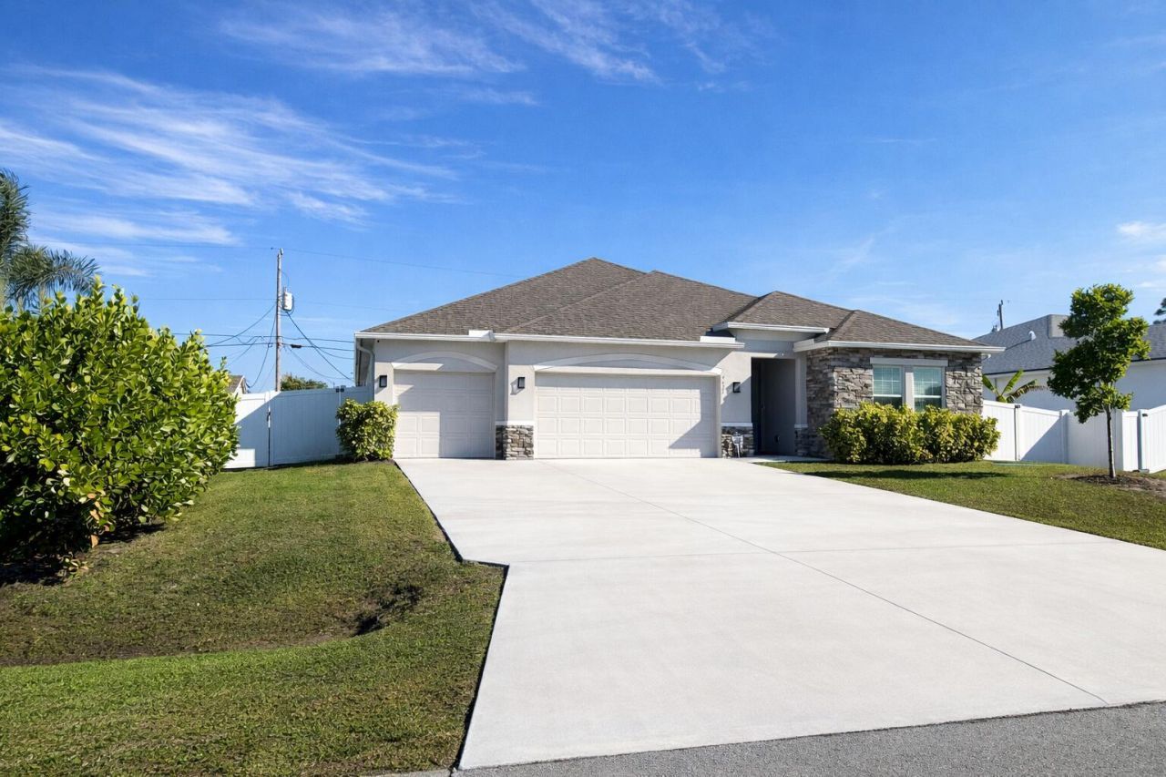 4625 SW Masefield Street, Port Saint Lucie, FL 34953 Photo