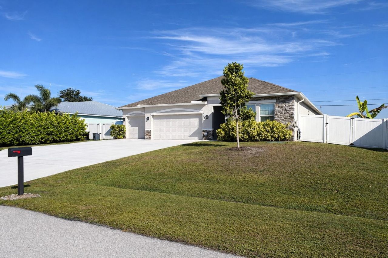 4625 SW Masefield Street, Port Saint Lucie, FL 34953 Photo