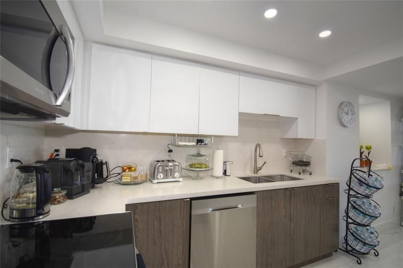 20301 W Country Club Drive, Unit 930, Aventura, FL 33180 Photo