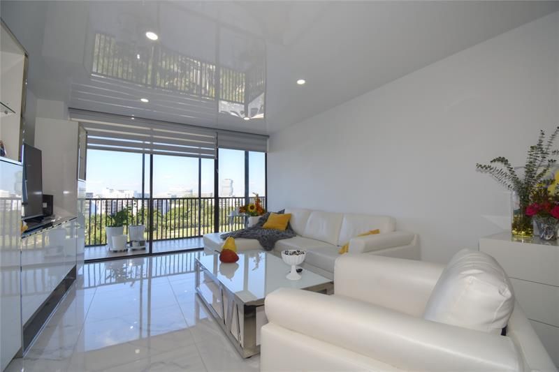 20301 W Country Club Drive, Unit 930, Aventura, FL 33180 Photo