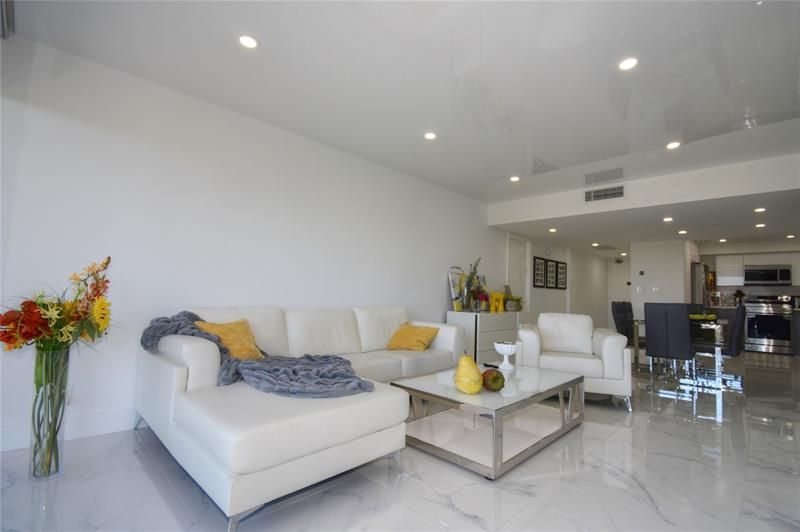 20301 W Country Club Drive, Unit 930, Aventura, FL 33180 Photo