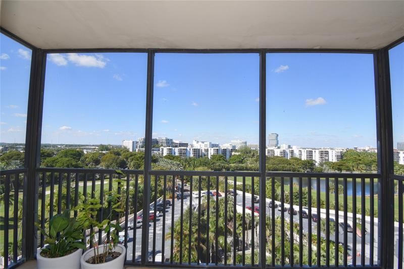 20301 W Country Club Drive, Unit 930, Aventura, FL 33180 Photo