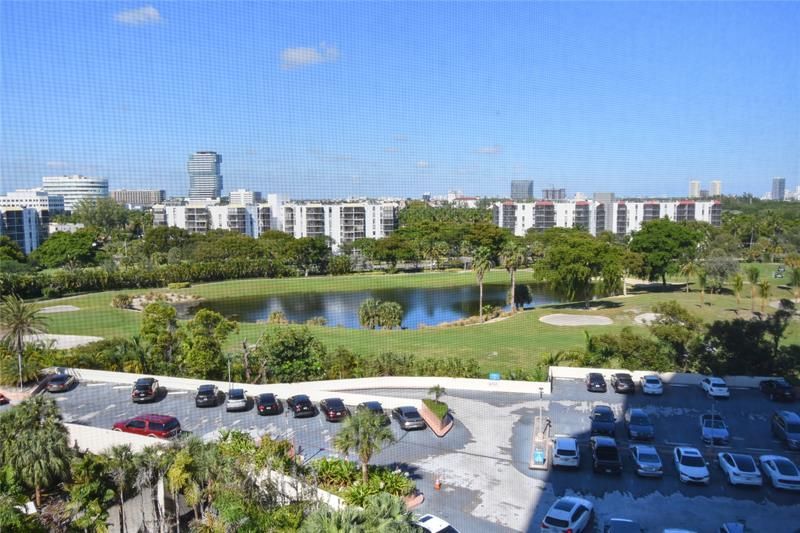 20301 W Country Club Drive, Unit 930, Aventura, FL 33180 Photo