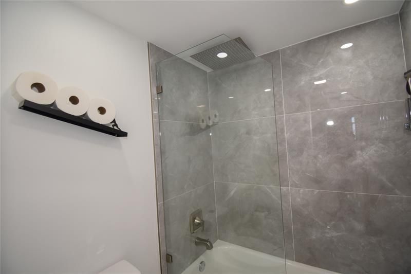 20301 W Country Club Drive, Unit 930, Aventura, FL 33180 Photo