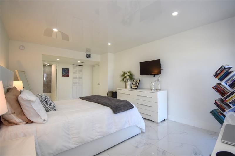 20301 W Country Club Drive, Unit 930, Aventura, FL 33180 Photo