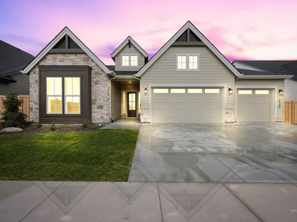 2599 E Cavern Dr, Meridian, ID 83642