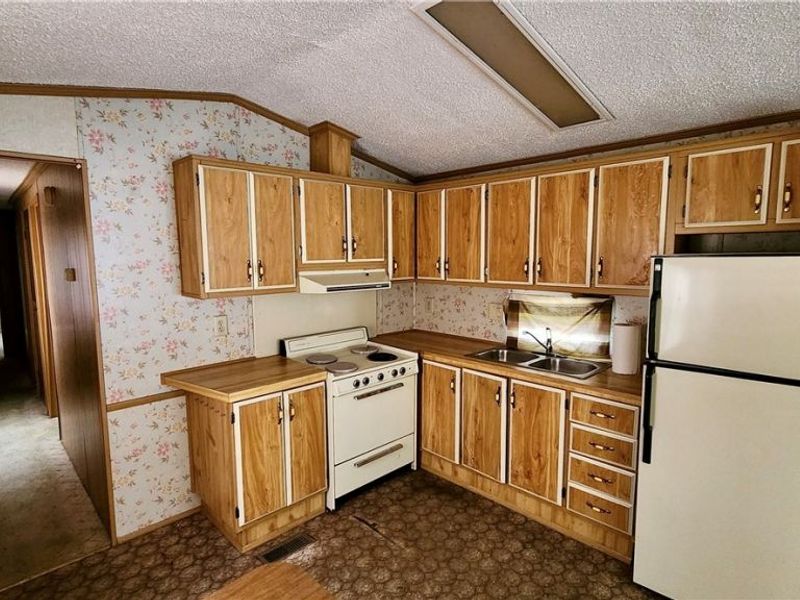 9735 Chillicothe Road, Unit 54, Kirtland, OH 44094 Photo 11