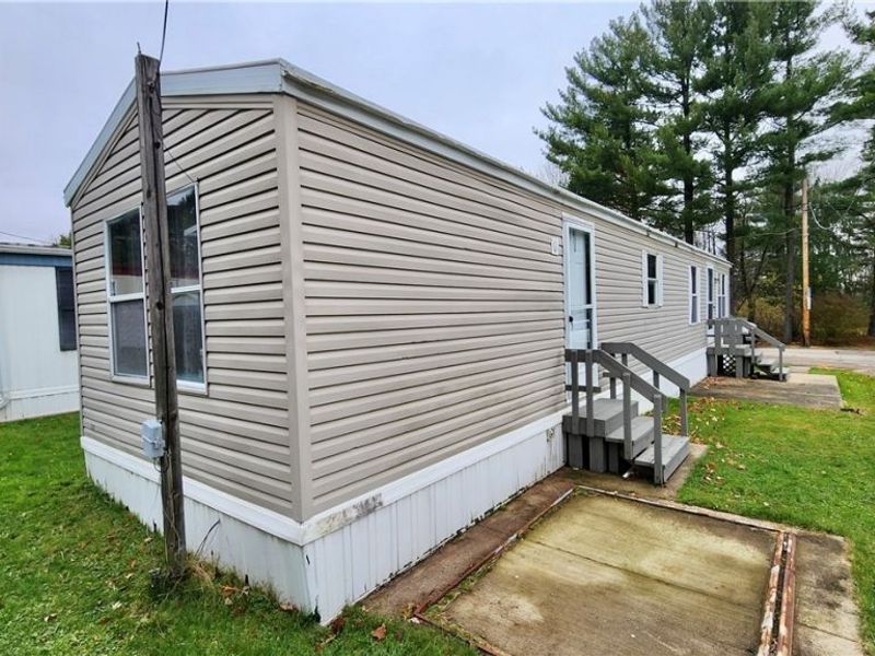 9735 Chillicothe Road, Unit 54, Kirtland, OH 44094 Photo 3