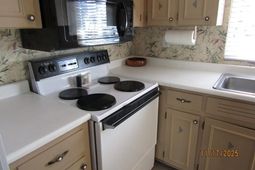 928 Villa Dr. photo 4