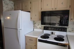 928 Villa Dr. photo 4