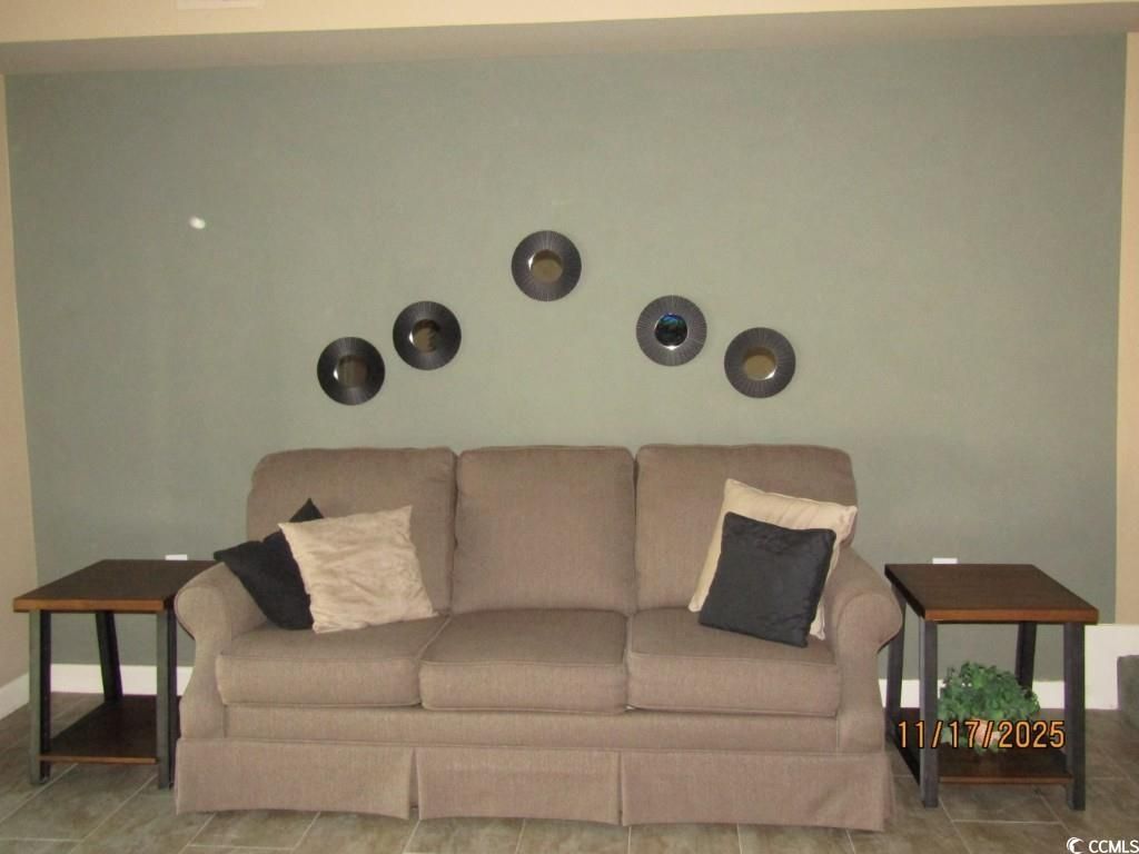 928 Villa Dr. Photo 9