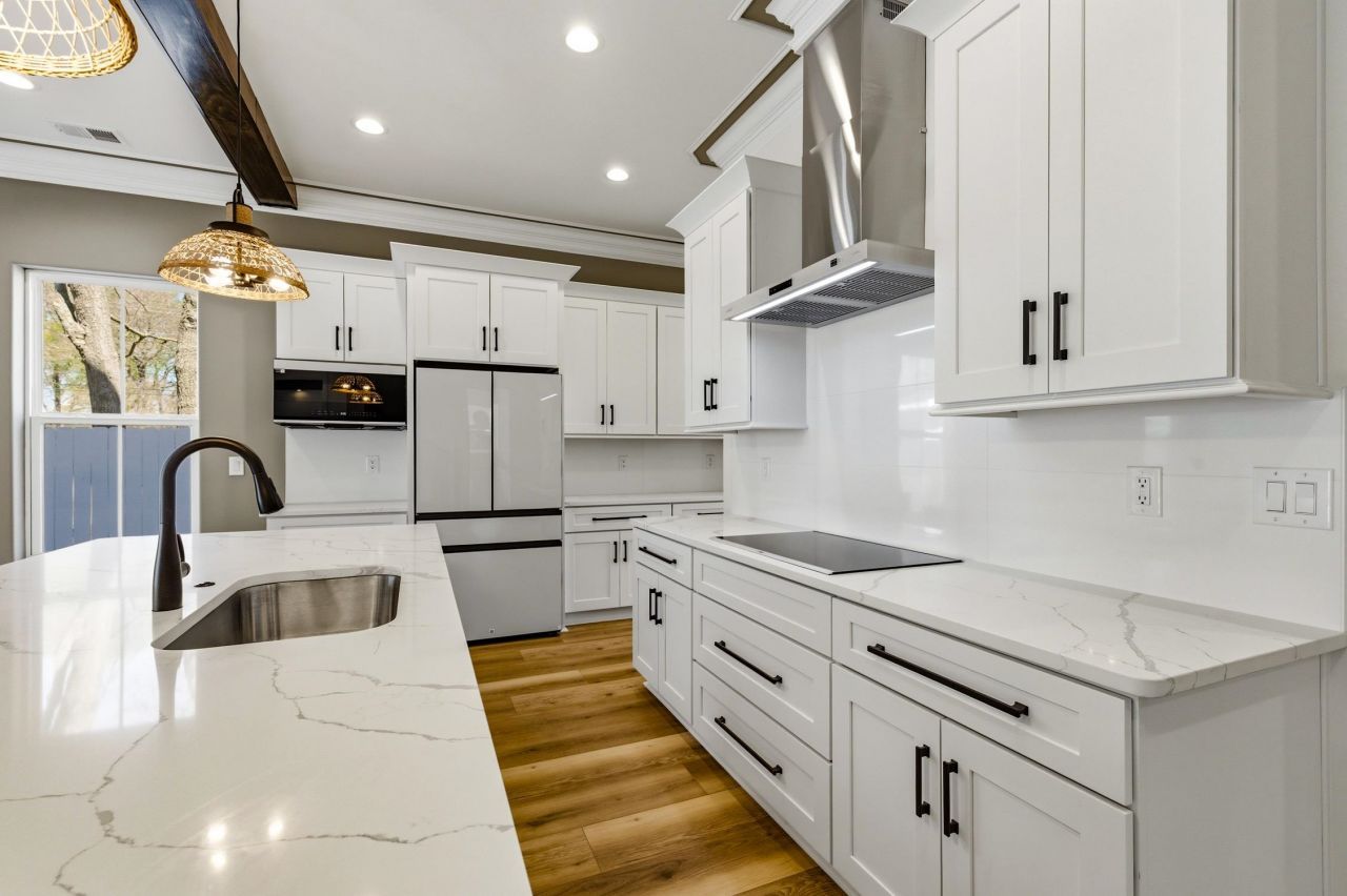 1012 S Hollywood Dr. Photo 11