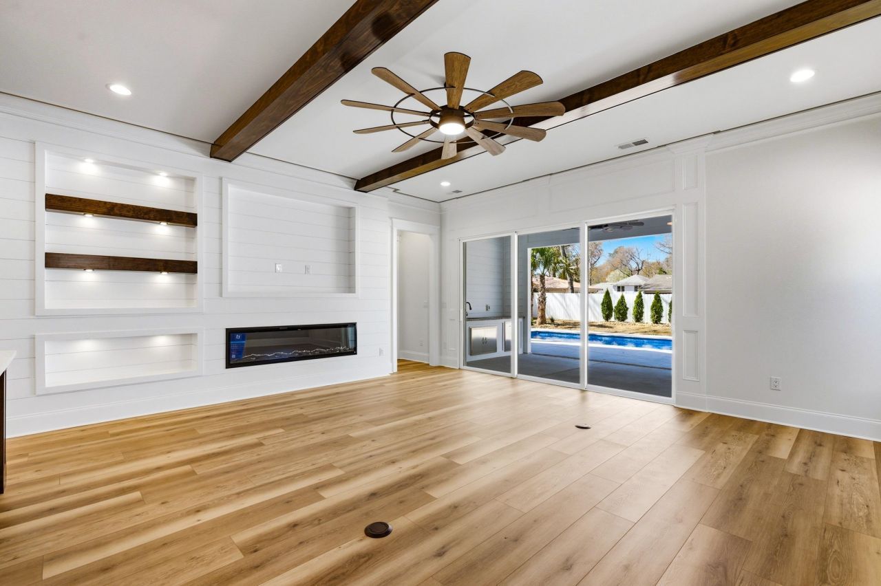 1012 S Hollywood Dr. Photo 13