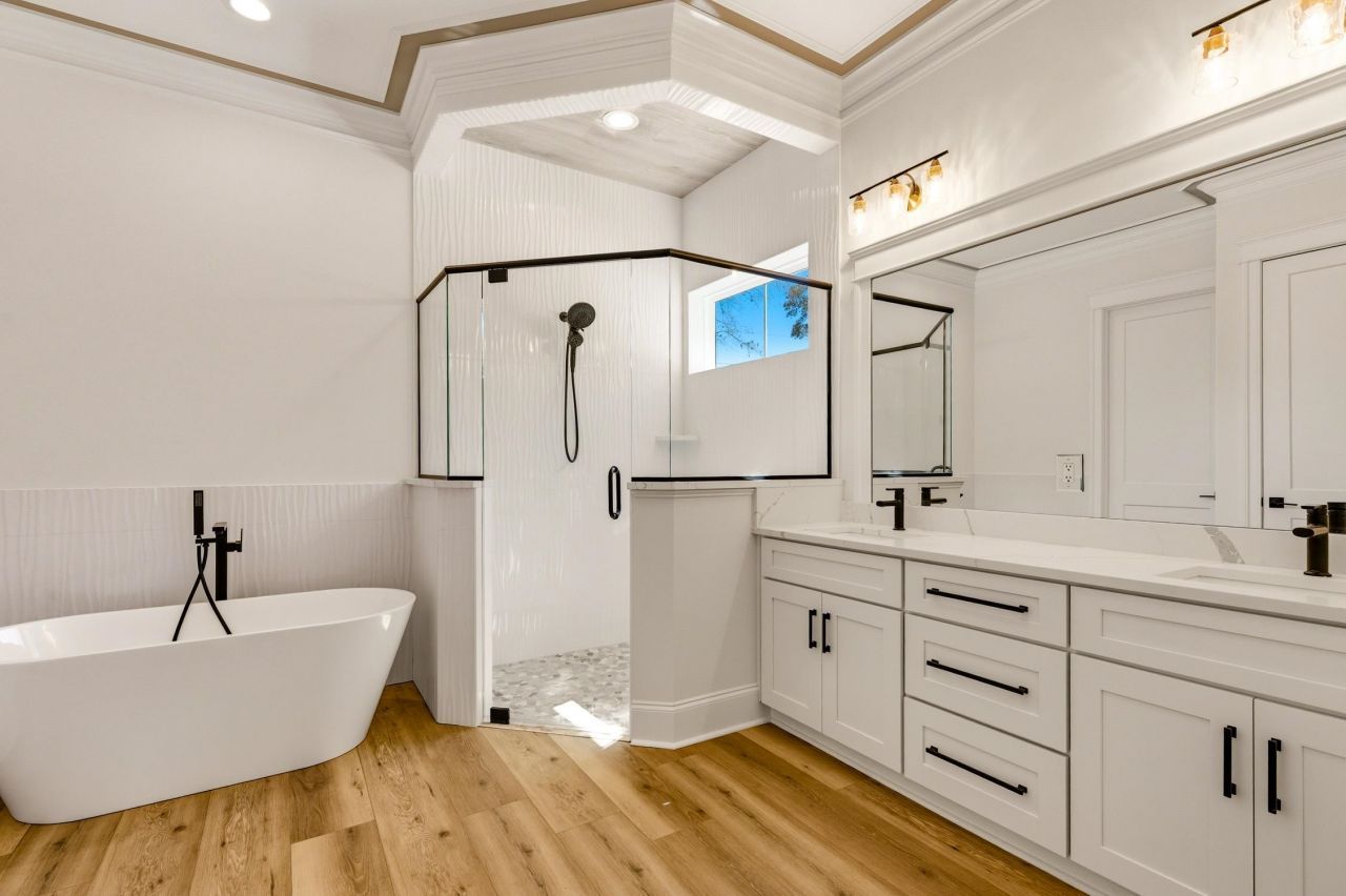 1012 S Hollywood Dr. Photo 21