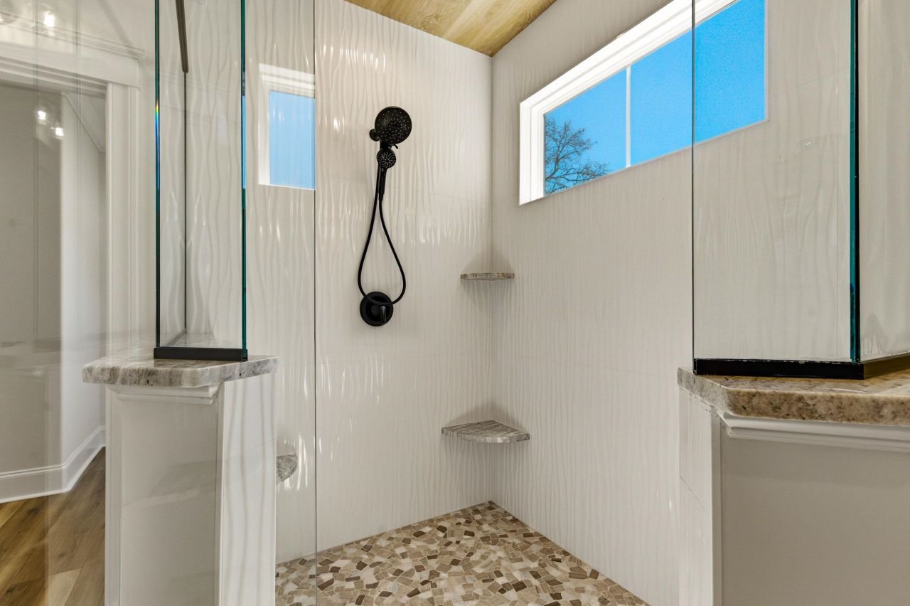 1012 S Hollywood Dr. Photo 29