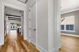 1012 S Hollywood Dr. photo 4