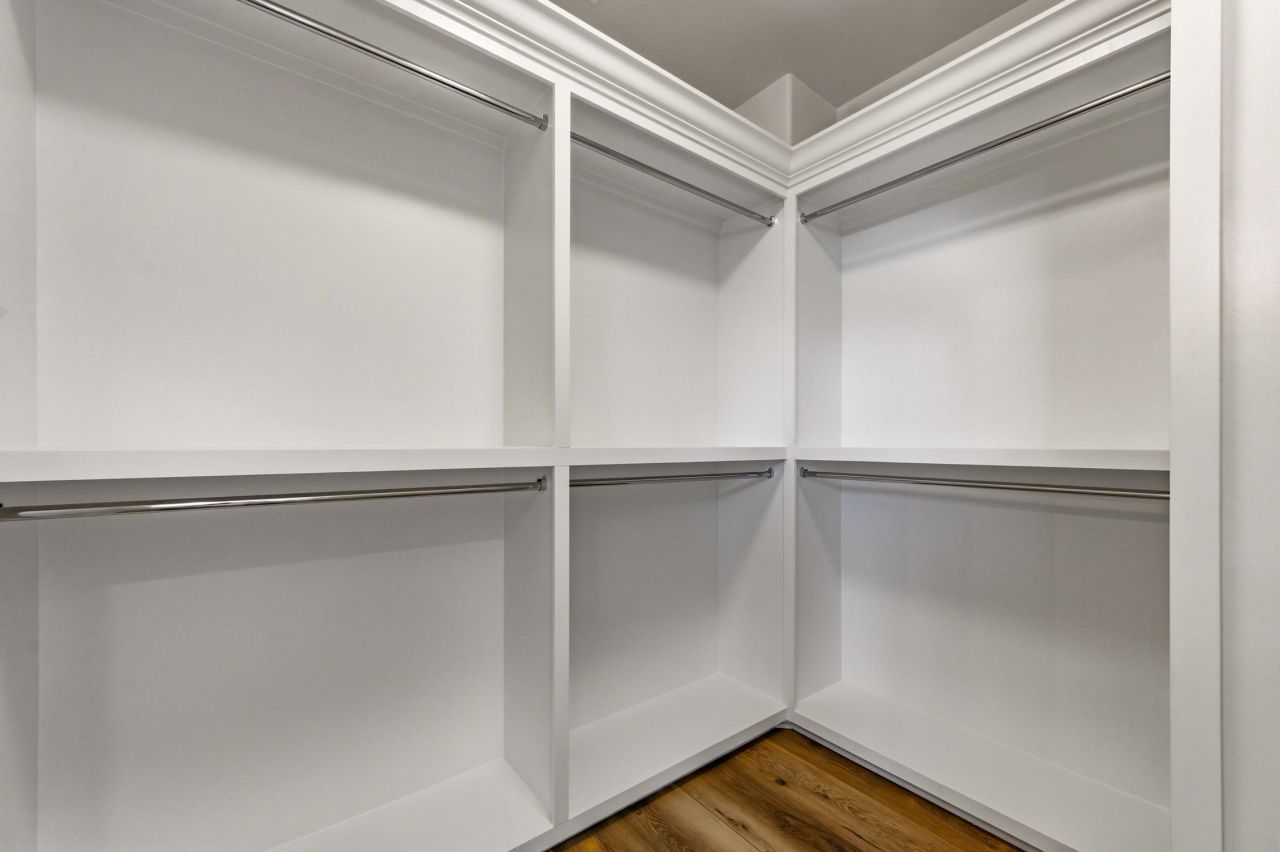 1012 S Hollywood Dr. Photo 30