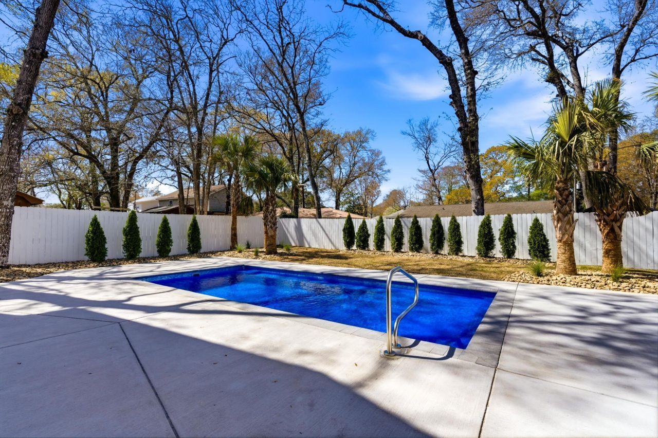 1012 S Hollywood Dr. Photo 41