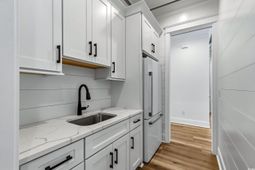 1012 S Hollywood Dr. photo 4