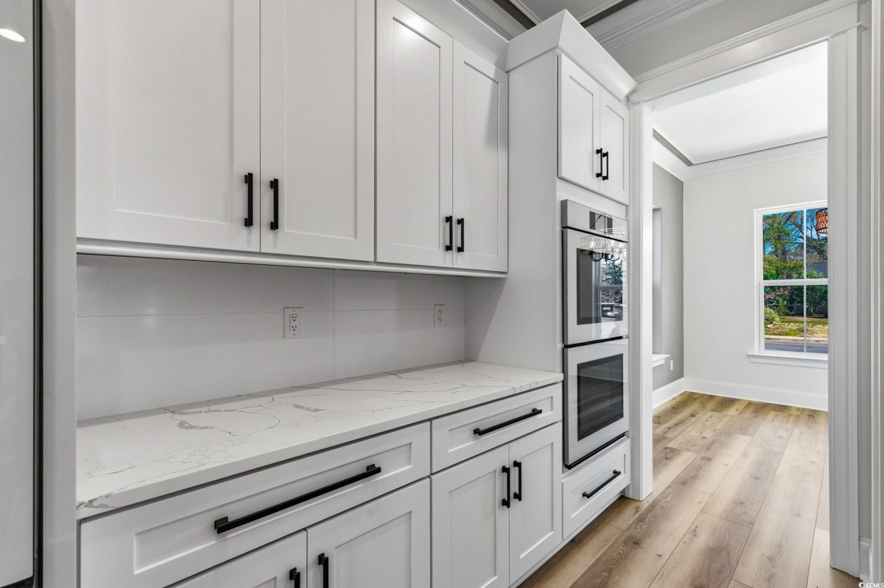 1012 S Hollywood Dr. Photo 6