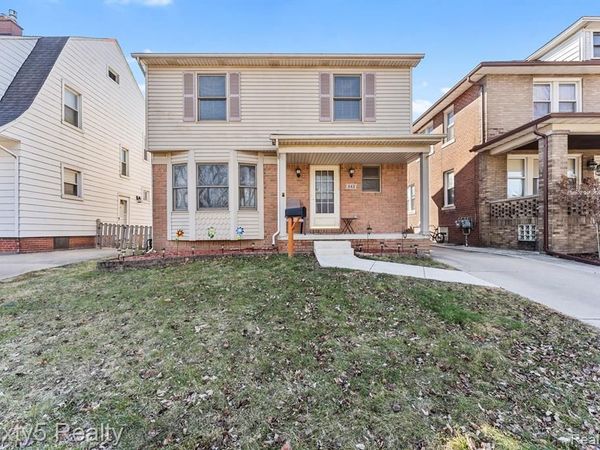 243 Emmons Boulevard, Wyandotte, MI 48192