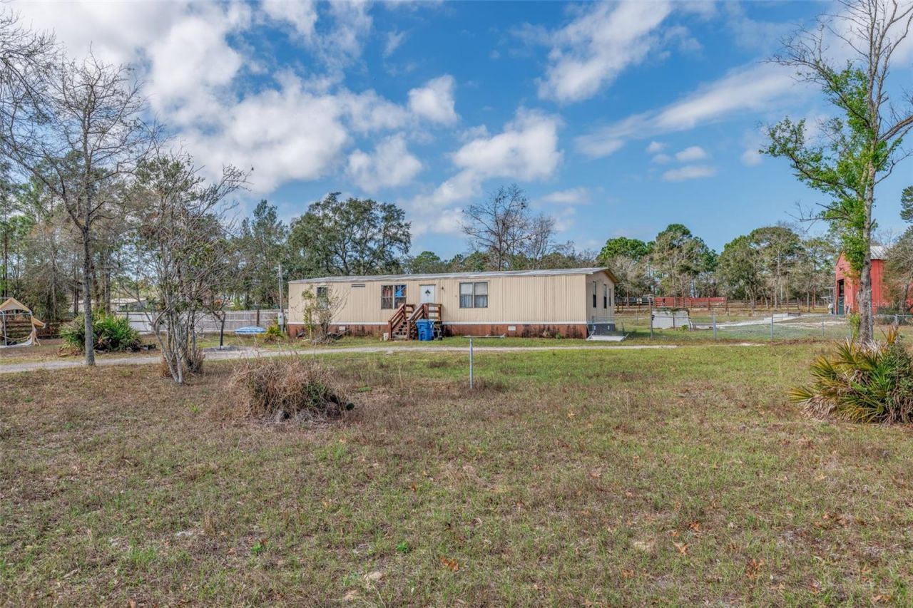 8279 Sunshine Grove Rd, Brooksville, FL 34613 Photo