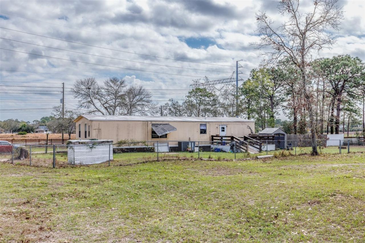 8279 Sunshine Grove Rd, Brooksville, FL 34613 Photo
