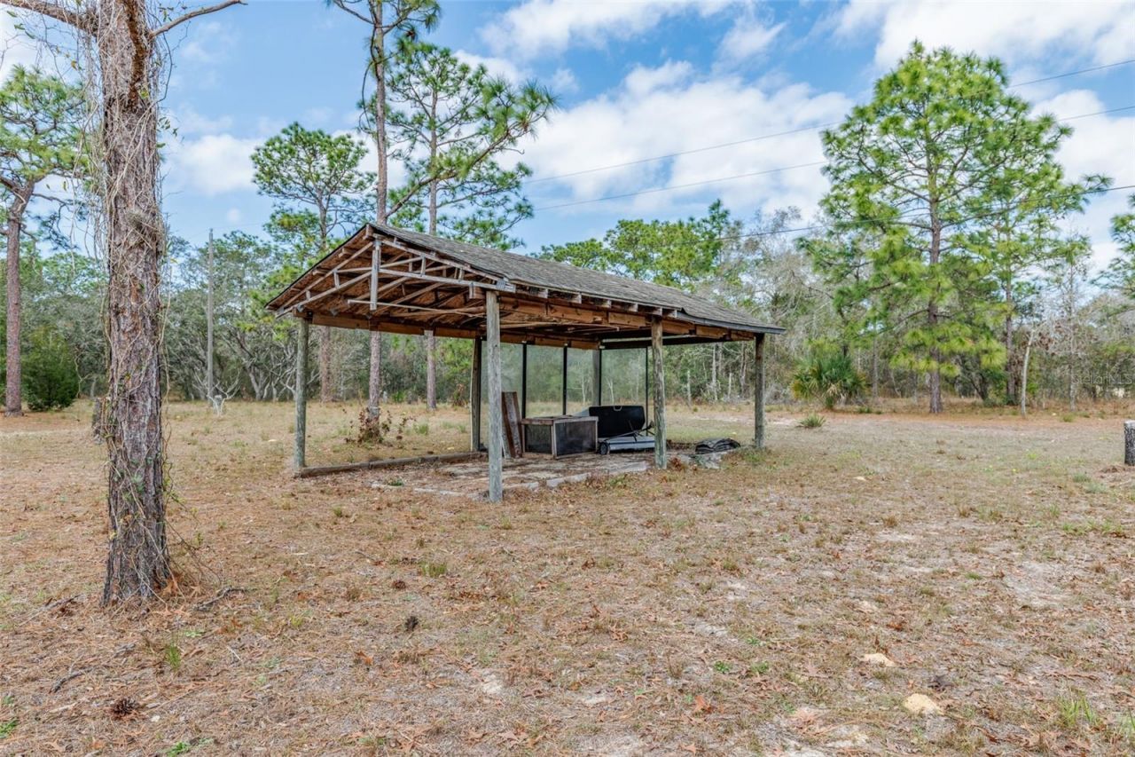 8279 Sunshine Grove Rd, Brooksville, FL 34613 Photo