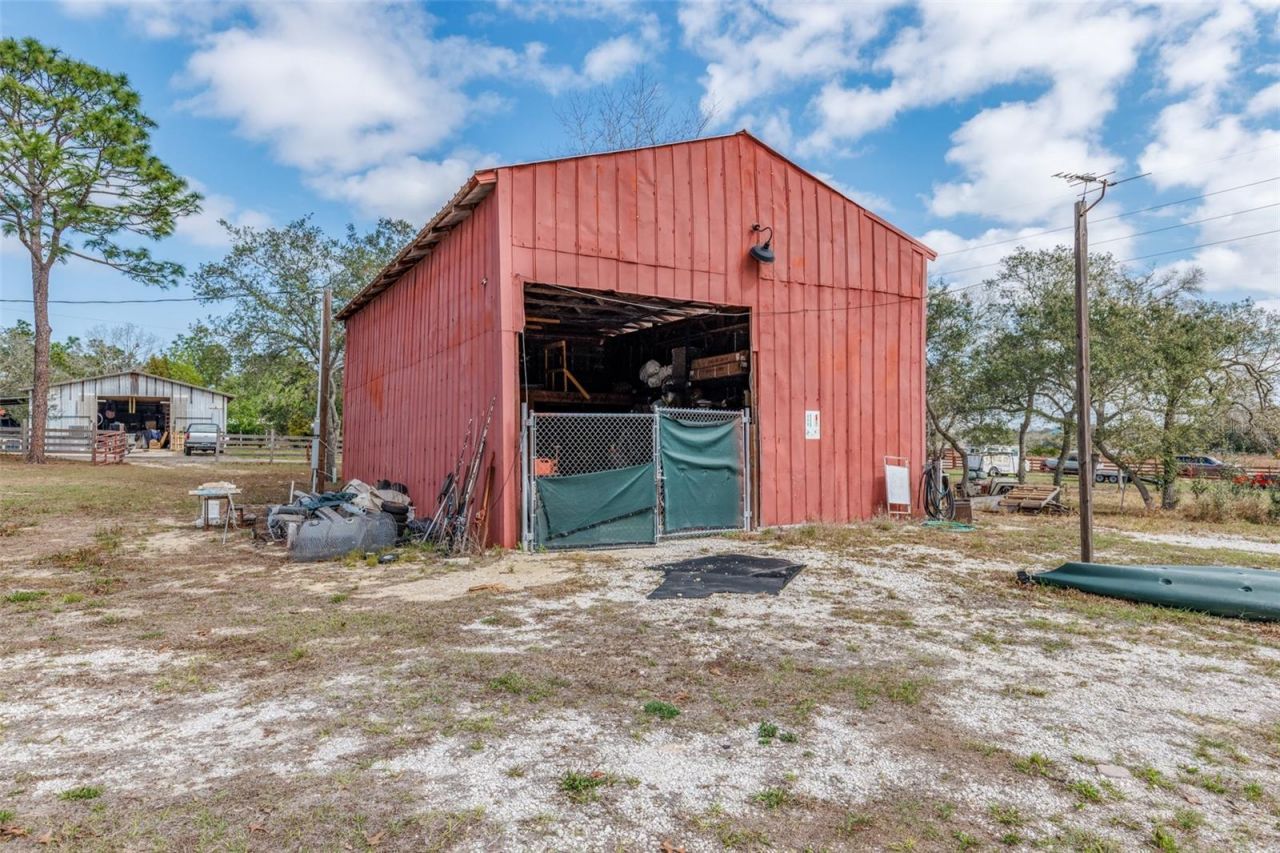 8279 Sunshine Grove Rd, Brooksville, FL 34613 Photo