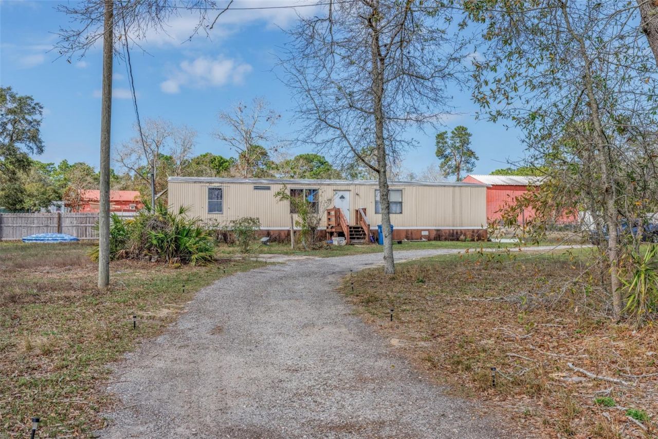 8279 Sunshine Grove Rd, Brooksville, FL 34613 Photo