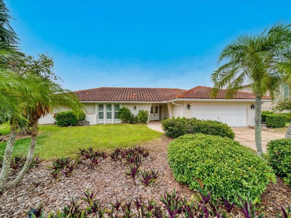 206 POINCIANA LANE, LARGO, FL 33770