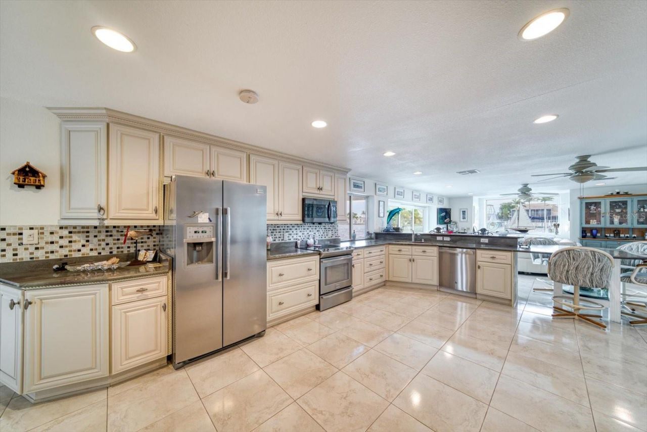 206 Poinciana Lane, Largo, FL 33770 Photo