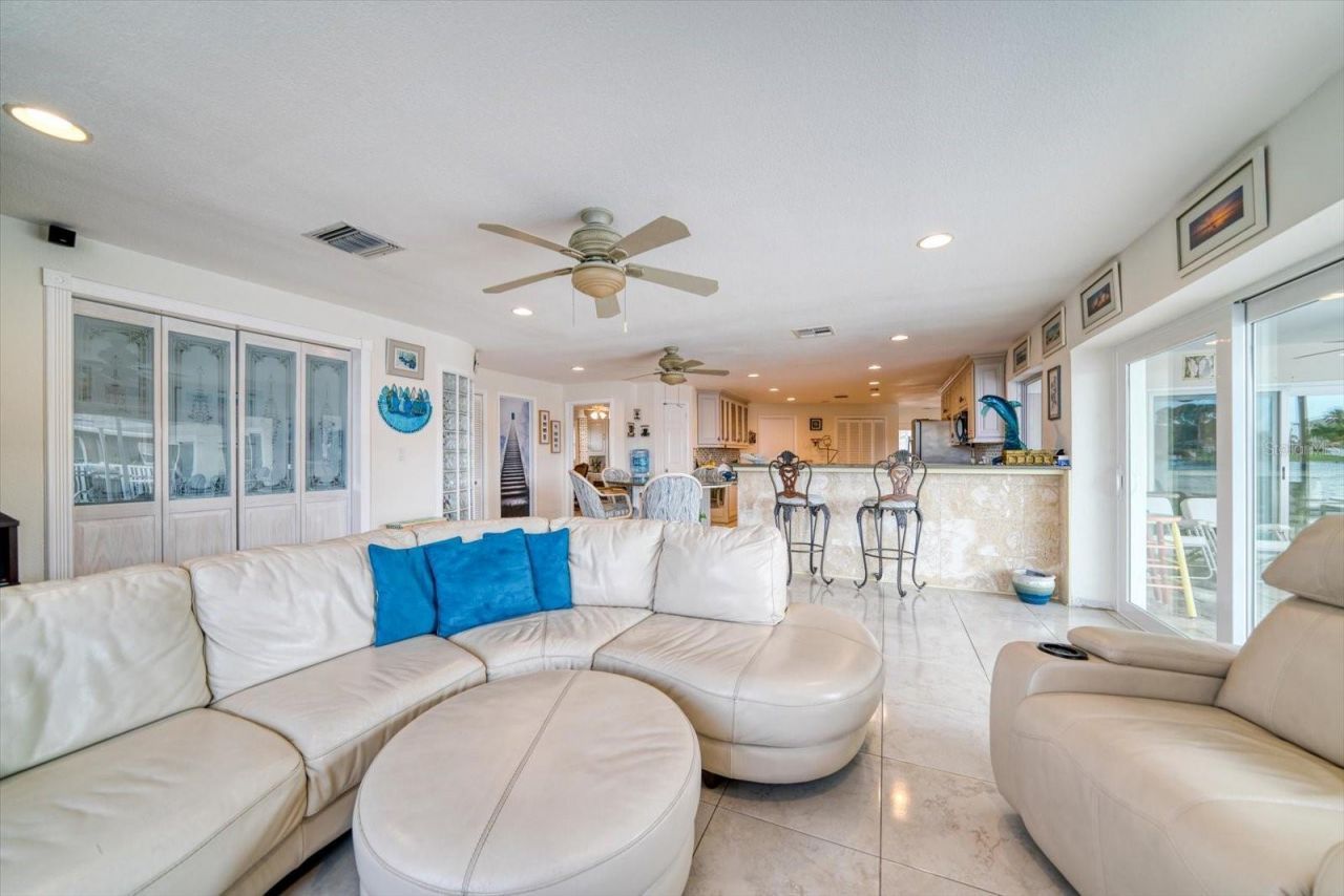 206 Poinciana Lane, Largo, FL 33770 Photo