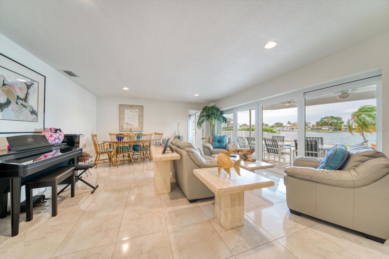 206 Poinciana Lane, Largo, FL 33770 Photo