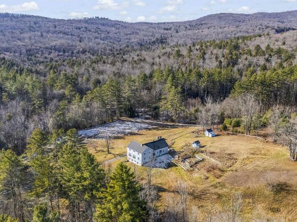 42 Blackberry Lane, Jamaica, VT 05343