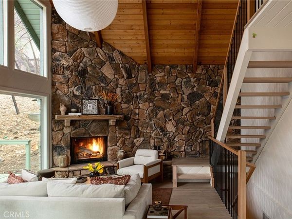 28443 Altamont Court, Lake Arrowhead, CA 92352