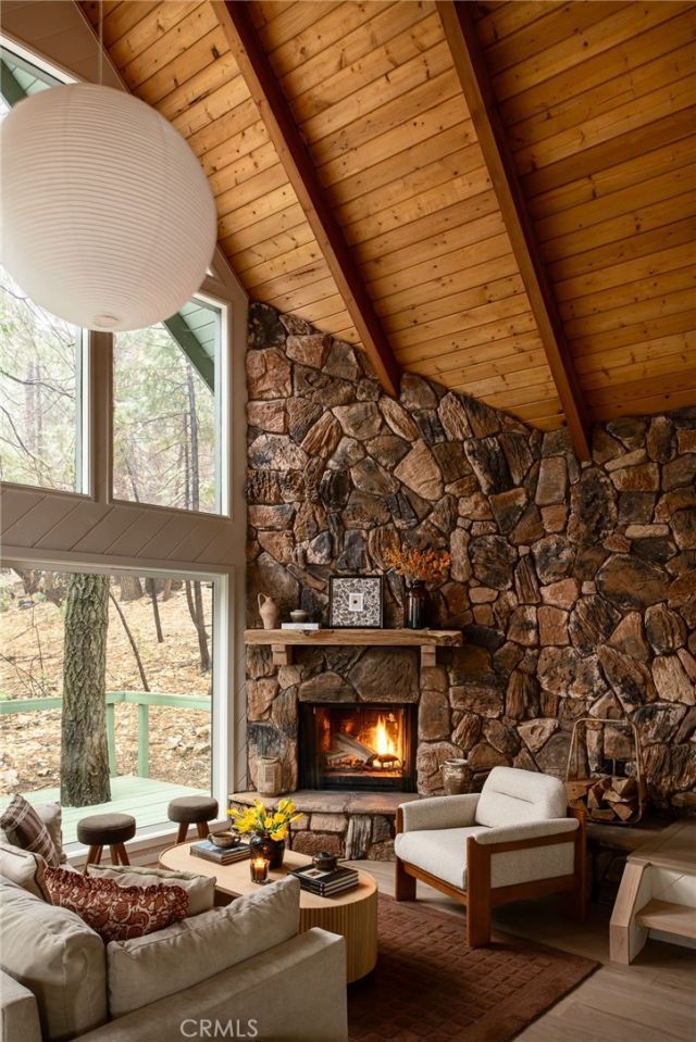 28443 Altamont Court, Lake Arrowhead, CA 92352 Main Photo