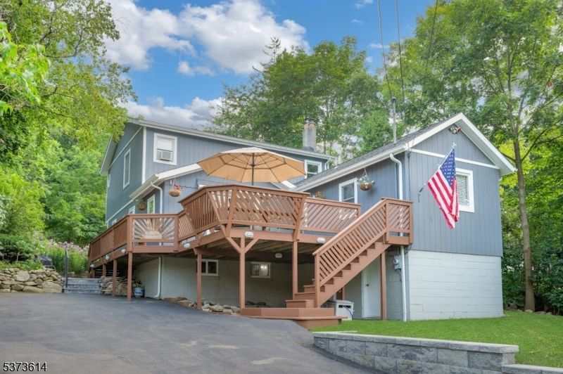 19 Fernwood Ave, Hardyston, NJ 07460 Main Photo