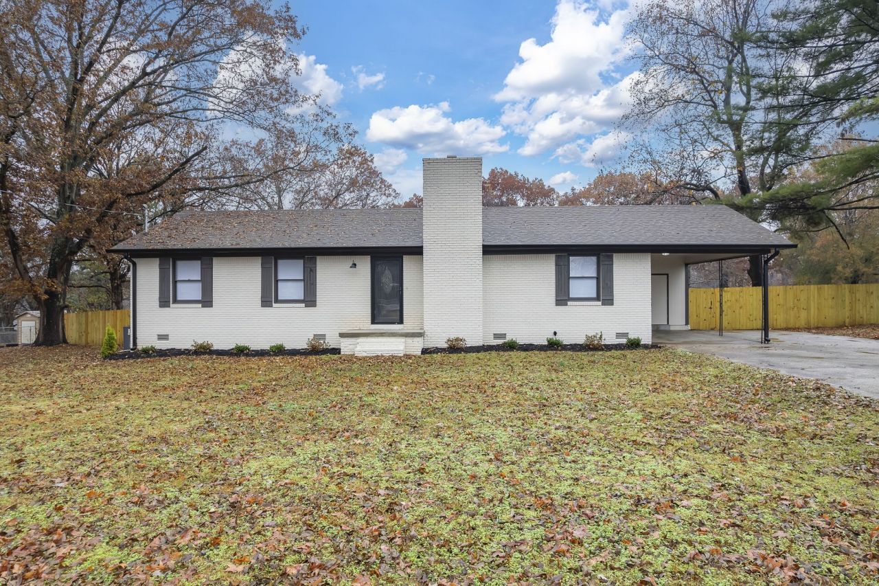 621 Campbell Ln, Jackson, TN 38301 Main Photo