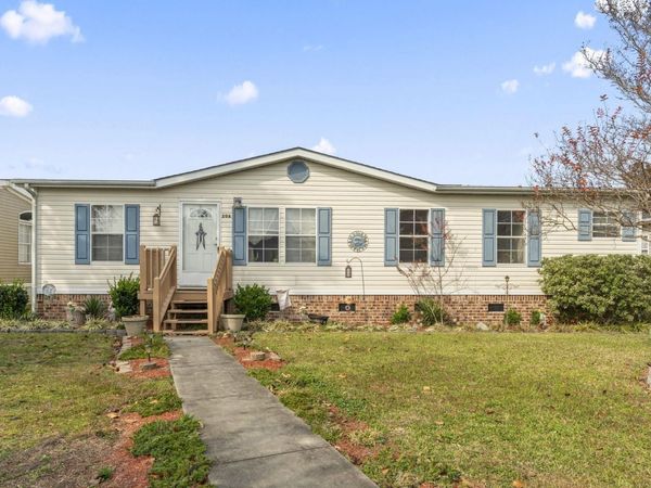 206 Weyburn St., Myrtle Beach, SC 29579